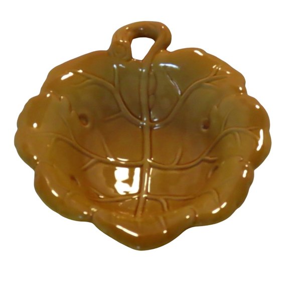 Vintage Gold and Cream Coloured Leaf Pattern Candy Dishes (Set of 3) - Picture 5 of 5